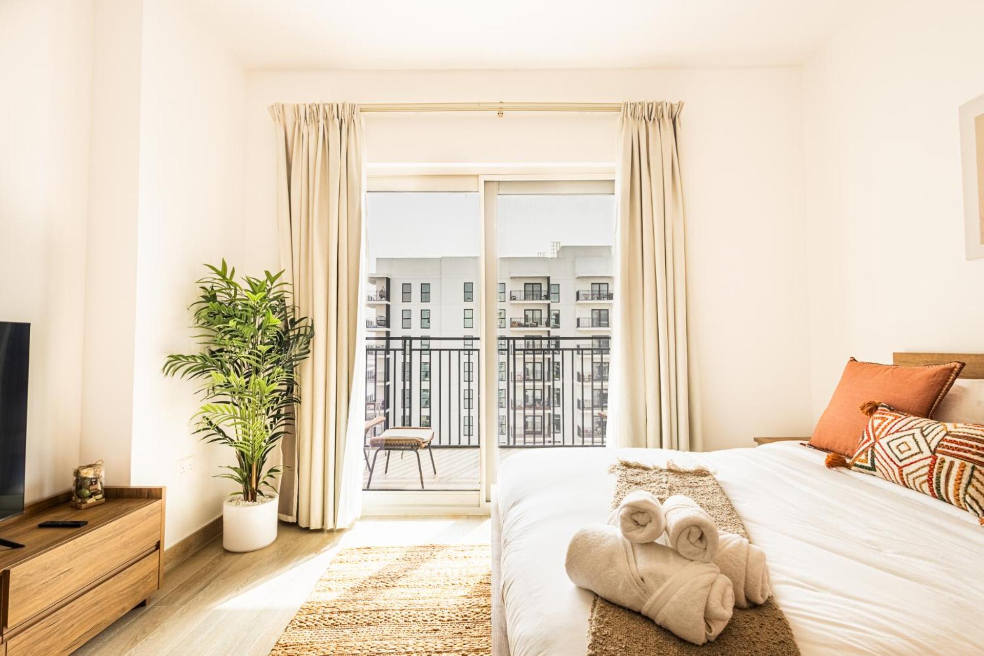 Apartment Voyage Waters Edge With Canal Views Abu Dhabi