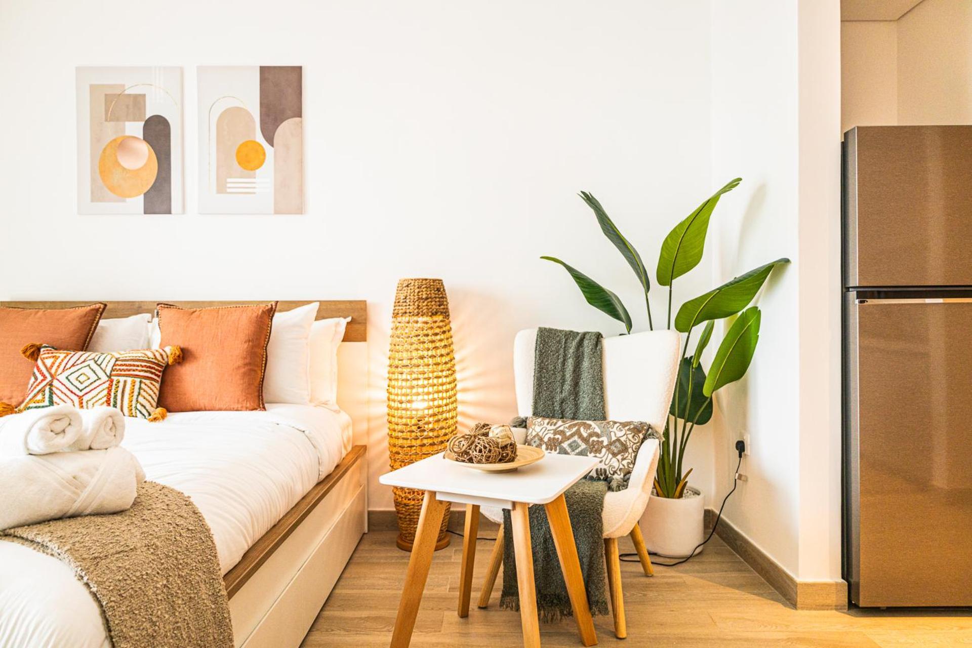 Apartment Voyage Waters Edge With Canal Views Abu Dhabi